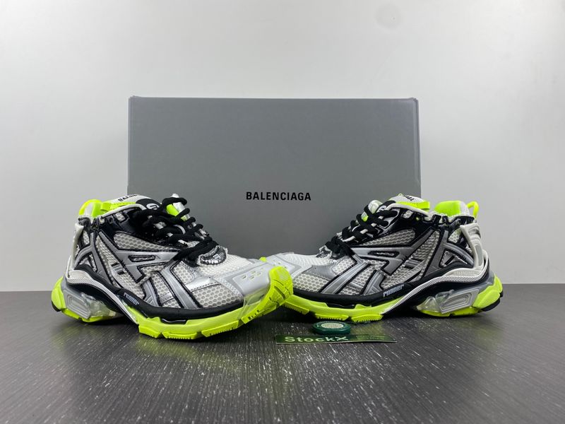 B*alenciaga runner AM 20230905-5