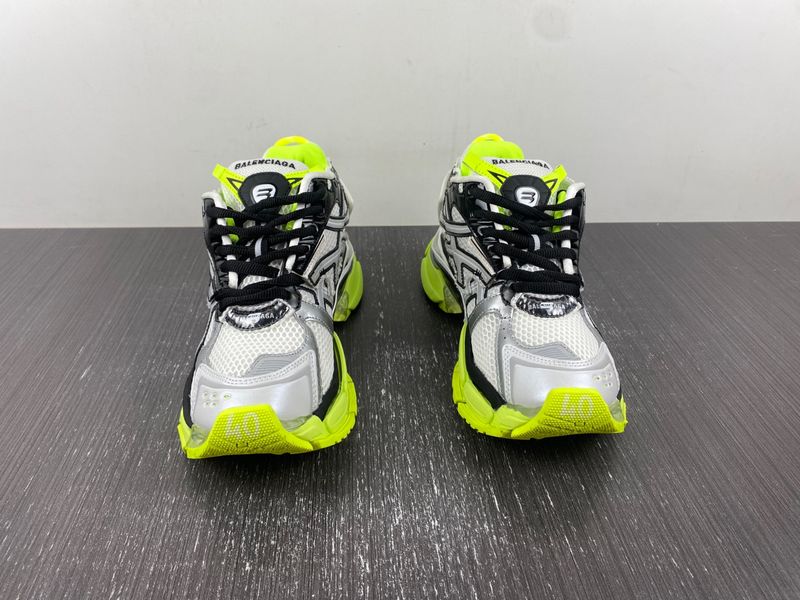 B*alenciaga runner AM 20230905-5