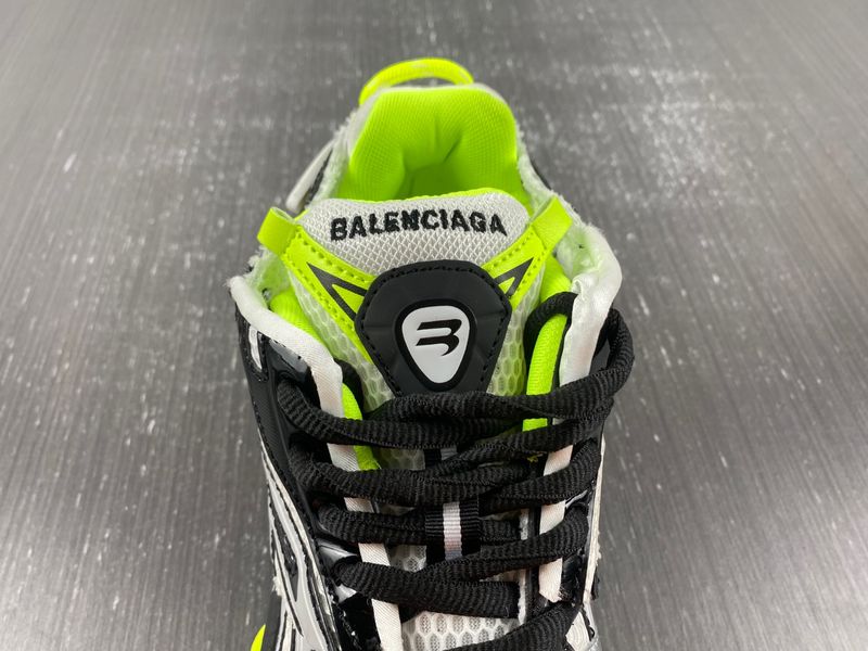 B*alenciaga runner AM 20230905-5