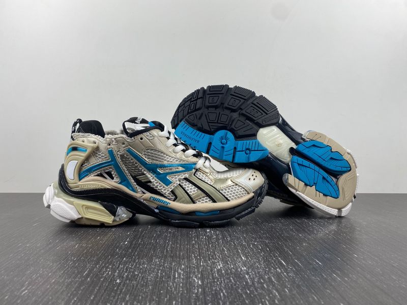 B*alenciaga runner AM 20230905-6