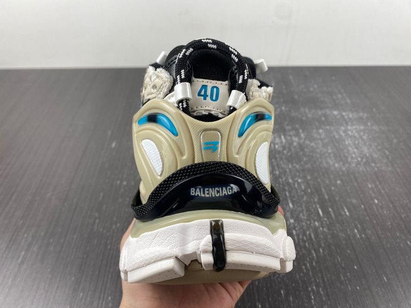B*alenciaga runner AM 20230905-6