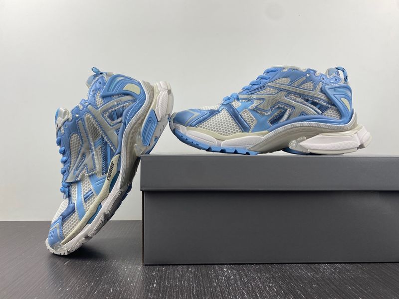 B*alenciaga runner AM 20230905-7