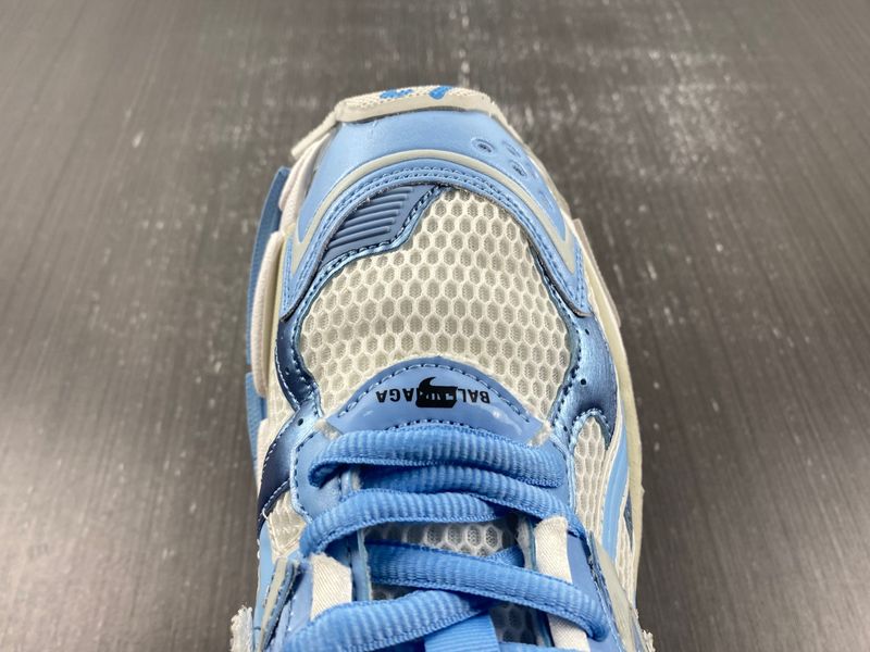 B*alenciaga runner AM 20230905-7