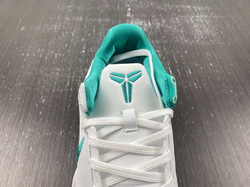 Kobe 8 Protro Radiant Emerald FQ3549-101