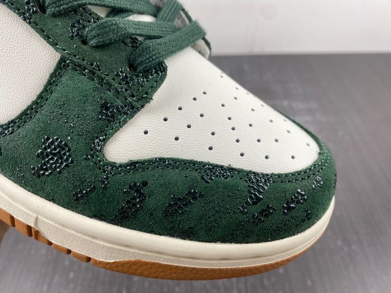 Dunk Low Green Snake FQ8893-397