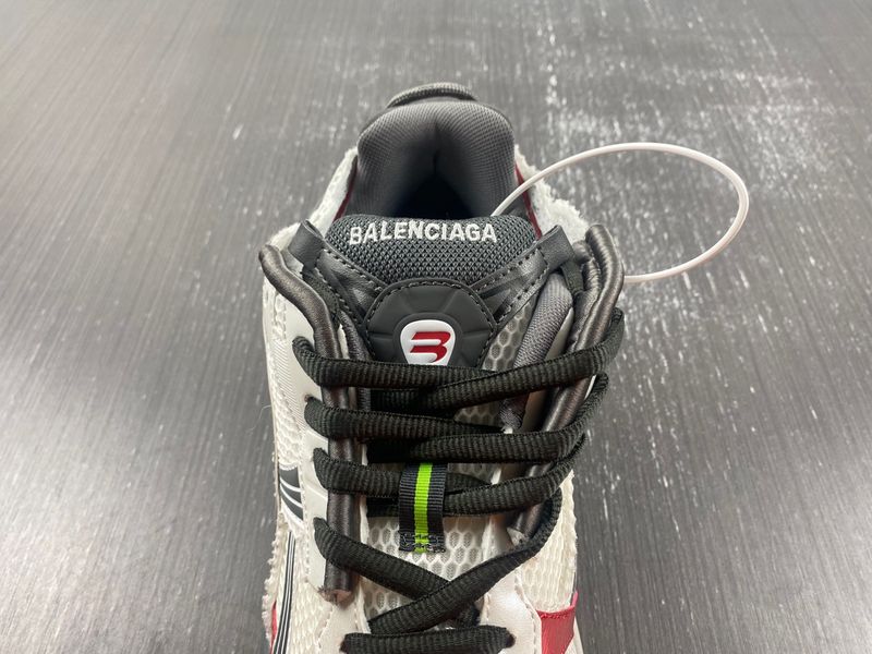 B*alenciaga runner AM 20230907-3
