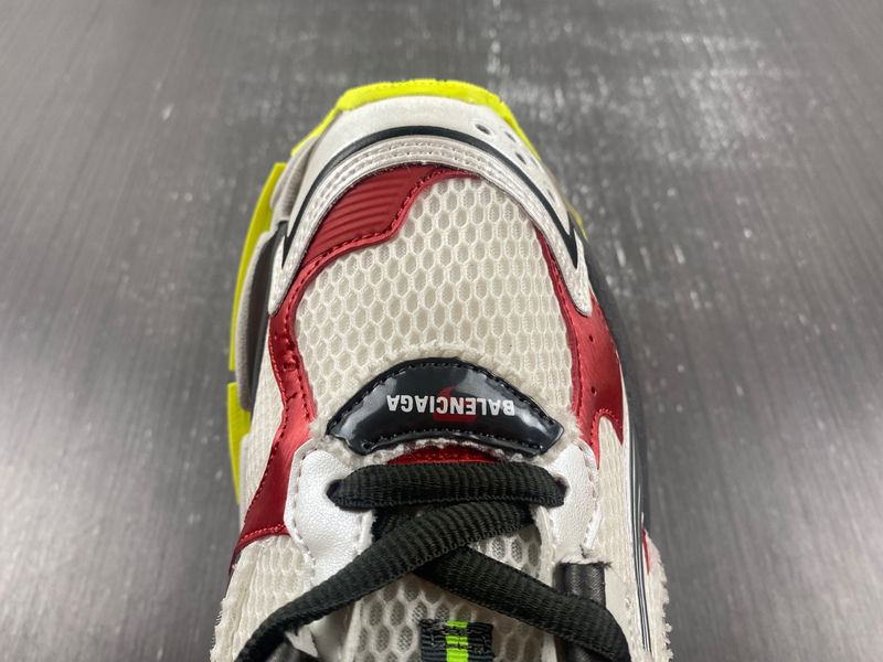 B*alenciaga runner AM 20230907-3