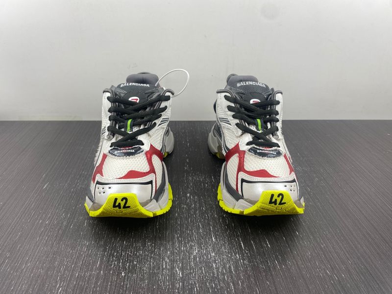 B*alenciaga runner AM 20230907-3