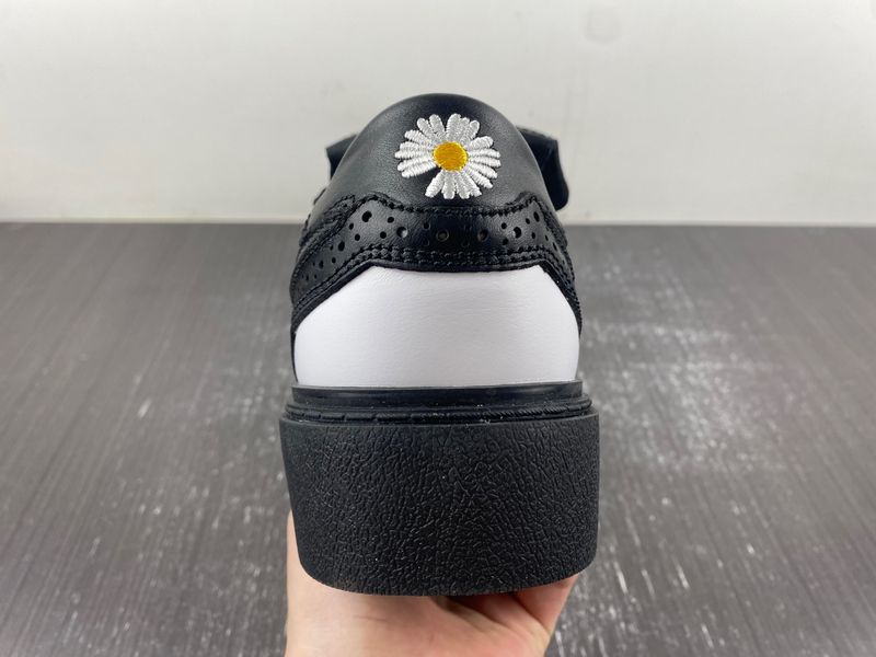 Kwondo 1 G-Dragon Peaceminusone Panda  DH2482-101