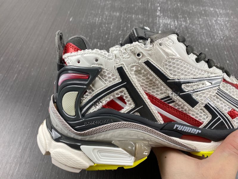 B*alenciaga runner AM 20231019-8