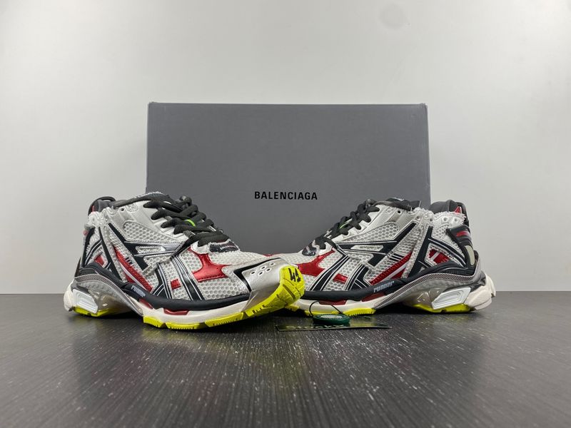 B*alenciaga runner AM 20231019-8
