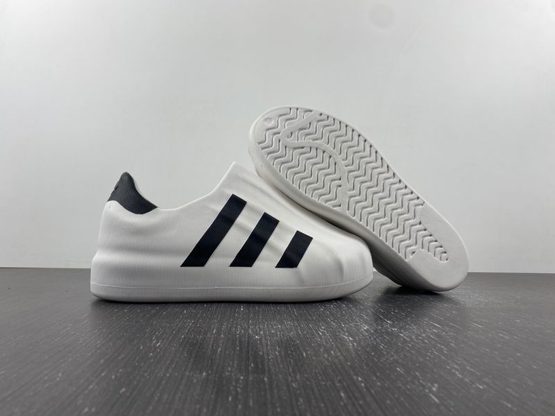 adiFOM Superstar White Black  HQ8750