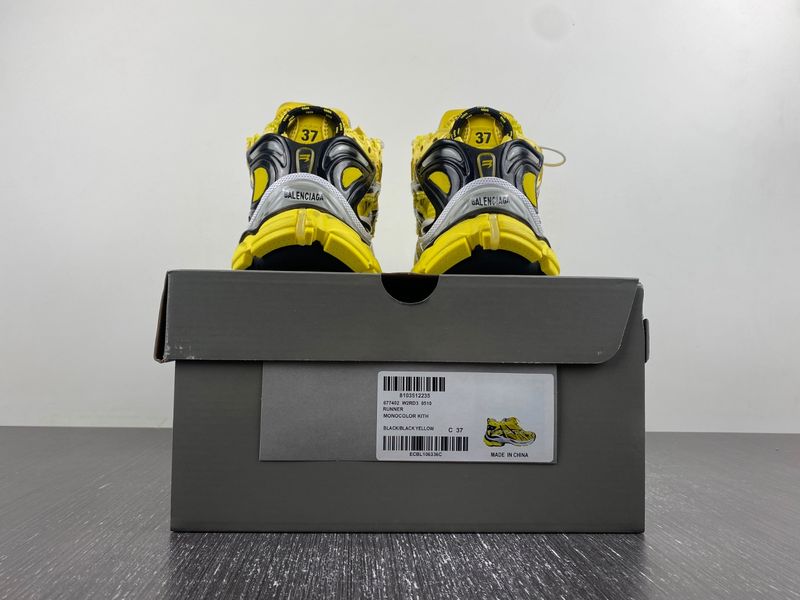 B*alenciaga runner AM 20231019-11