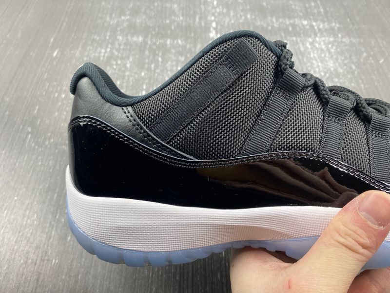 Air Jordan 11 Low Space Jam FV5104-004