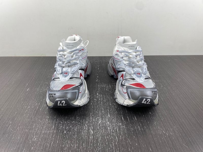 B*alenciaga runner AM 20240127-3