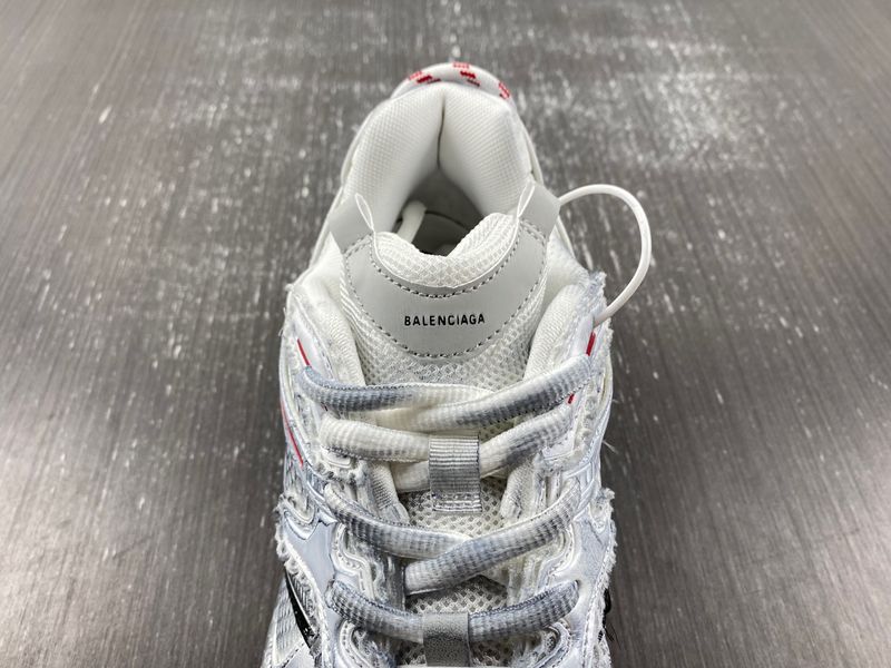 B*alenciaga runner AM 20240127-3