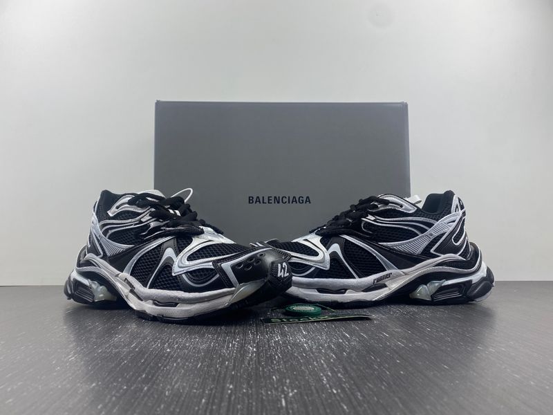 B*alenciaga runner AM 20240130-5