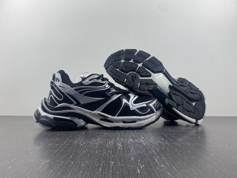B*alenciaga runner AM 20240130-5