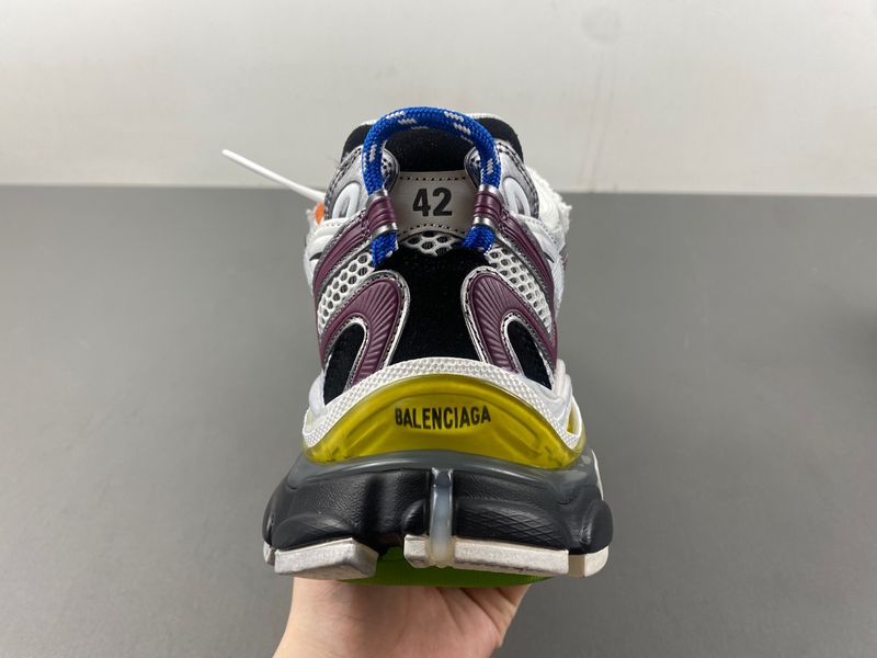 B*alenciaga runnerSneaker AM20240416-4
