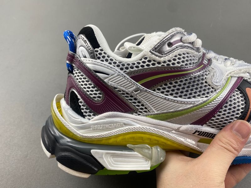 B*alenciaga runnerSneaker AM20240416-4