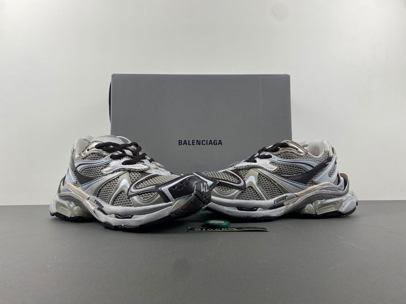 B*alenciaga runnerSneaker AM20240417-1