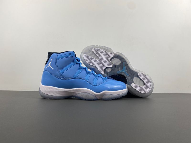 Air Jordan Ultimate Gift of Flight 717602-900