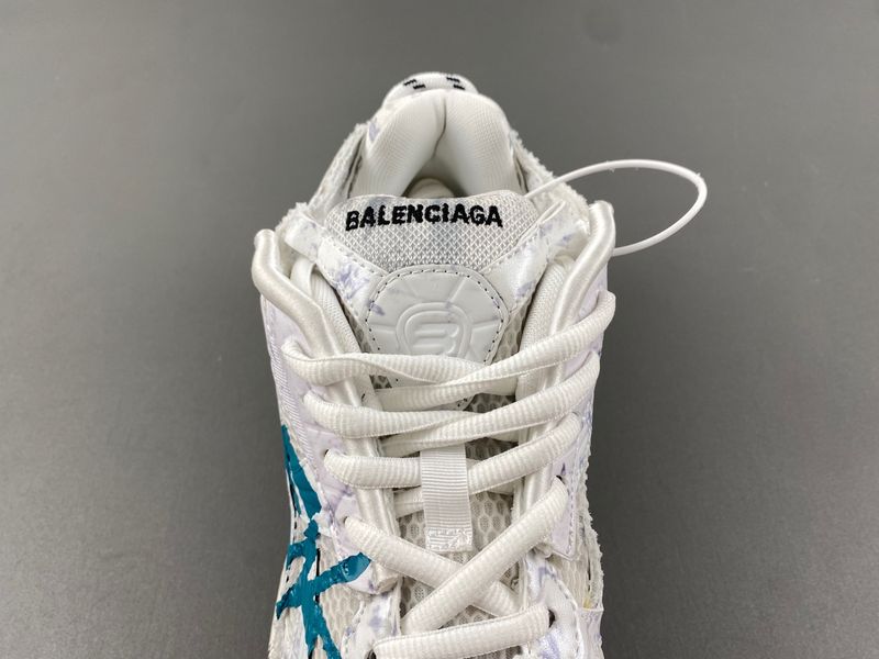 B*alenciaga runner AM 20240511-4