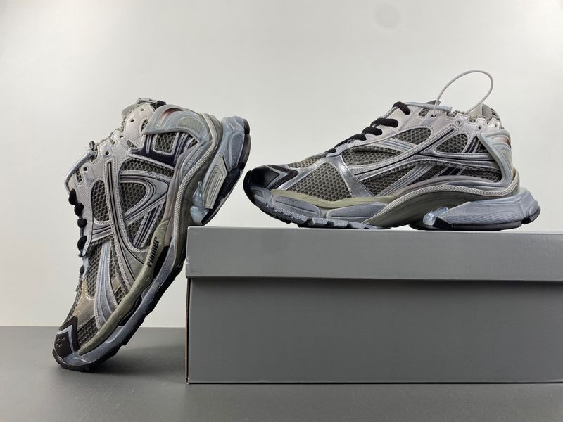 B*alenciaga runner AM 20240528-1