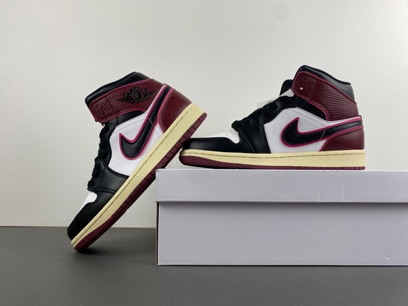 Air Jordan 1 Mid SE Bordeaux  FQ7818-101