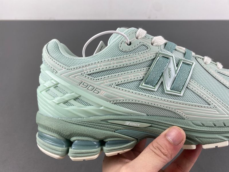 New Balance 1906R Jade Green  M1906RZC