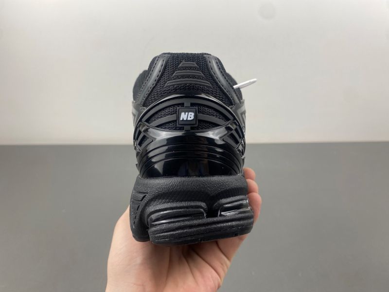 New Balance 1906R Black M1906RBB