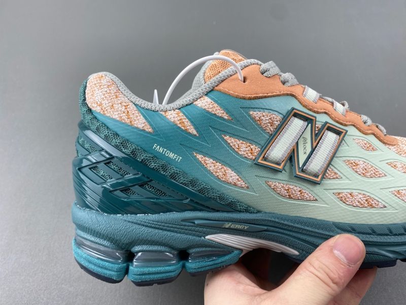 New Balance 1906W New Spruce Light Sparrow  U1906WFB