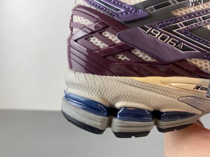 New Balance 1906A Inkwell Sea Salt  U1906ANB