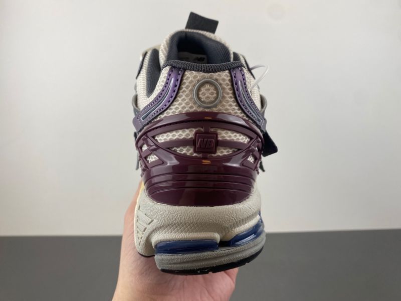 New Balance 1906A Inkwell Sea Salt  U1906ANB