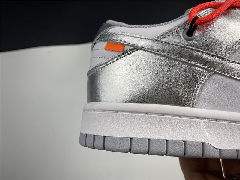 Off-White x Nike Dunk Low CT0856- 800