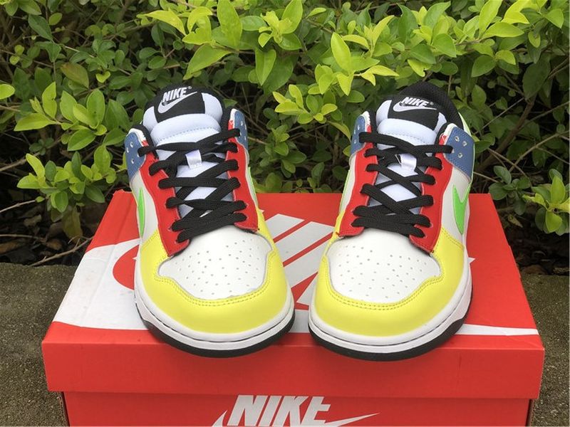 Nike SB Dunk Low Green Strike DD1503 106