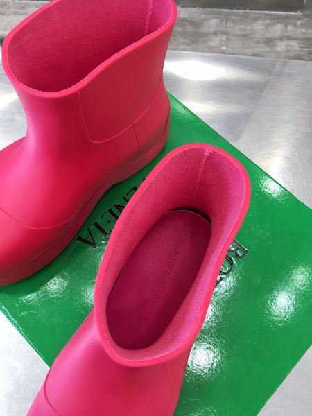 Women B*ottega Top Boots