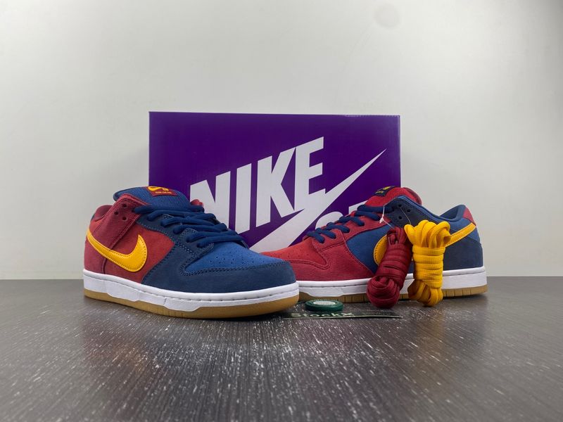 SB Dunk Low Barcelona DJ0606-400