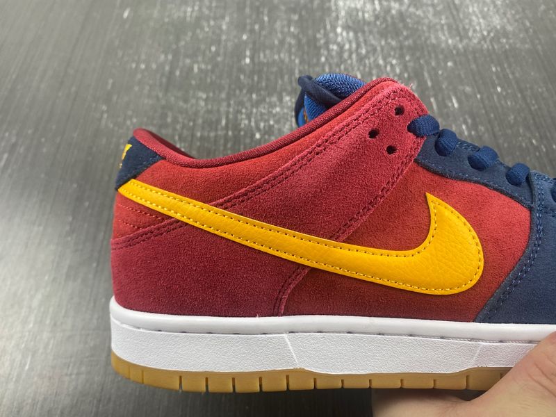 SB Dunk Low Barcelona DJ0606-400