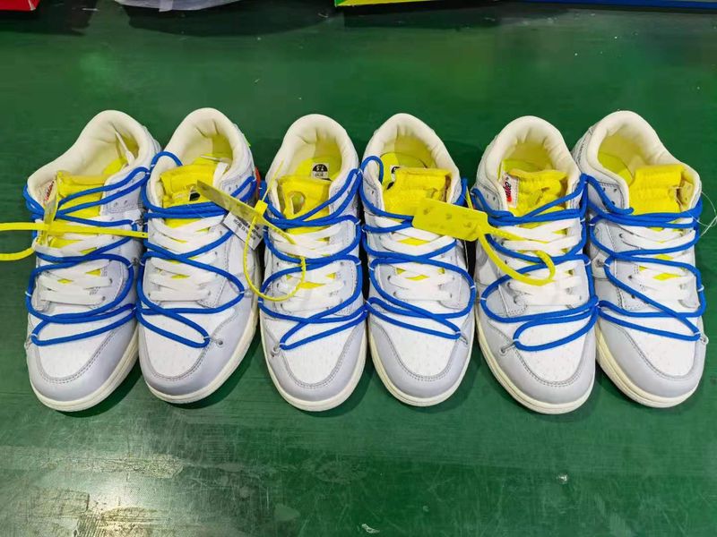 O*ff-W*hite x Nike Dunk Low
