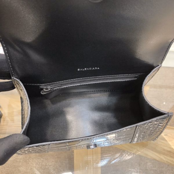B*alenciaga Top Bag 32