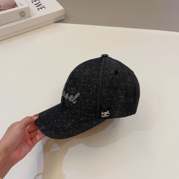 C*hanel  Hats Top XX230420-1