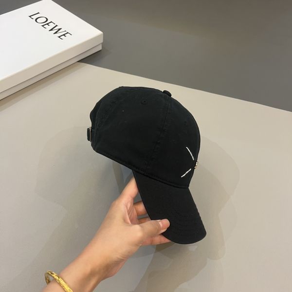 C*hanel  Hats Top XX230420-3