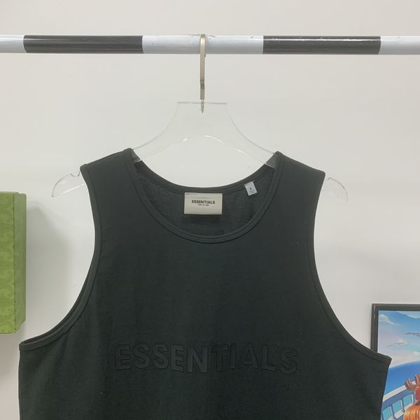 E*ssentials Vest Top Quality WM 20230626-54