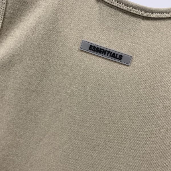 E*ssentials Vest Top Quality WM 20230626-56