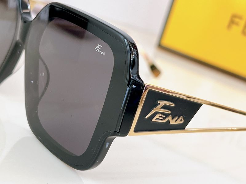 F*endi Glasses Top XX 20240331-4