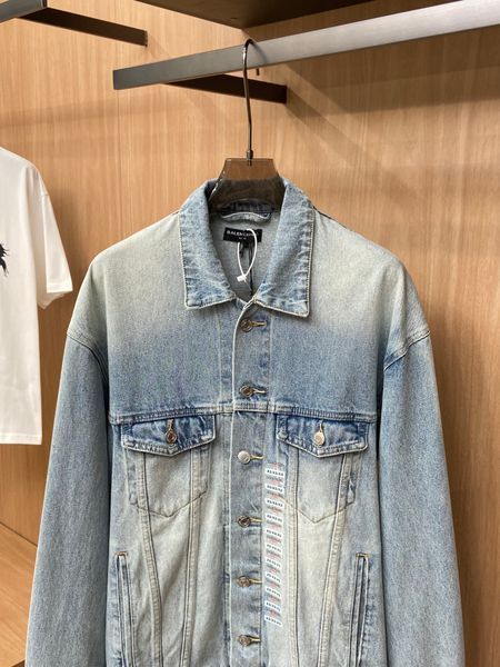 B*alenciaga Coat Top Quality D17 2024015-6