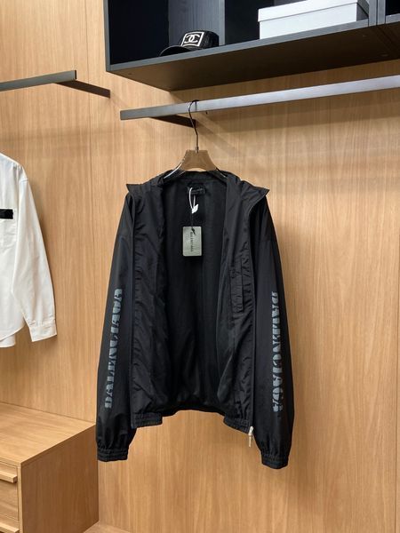 B*alenciaga Coat Top Quality D17 2024020-32