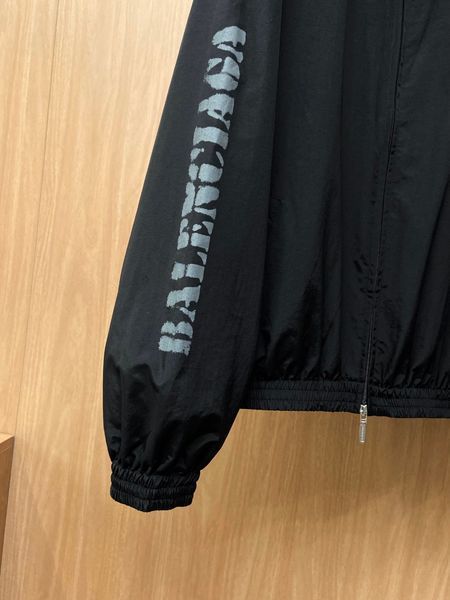 B*alenciaga Coat Top Quality D17 2024020-32