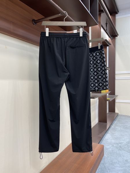 P*rada Pants Top Quality D17 202405024-26